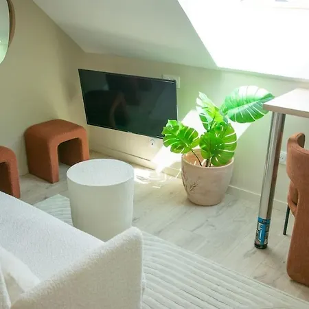 Gare - Sublime Cocon En Duplex Apartment
